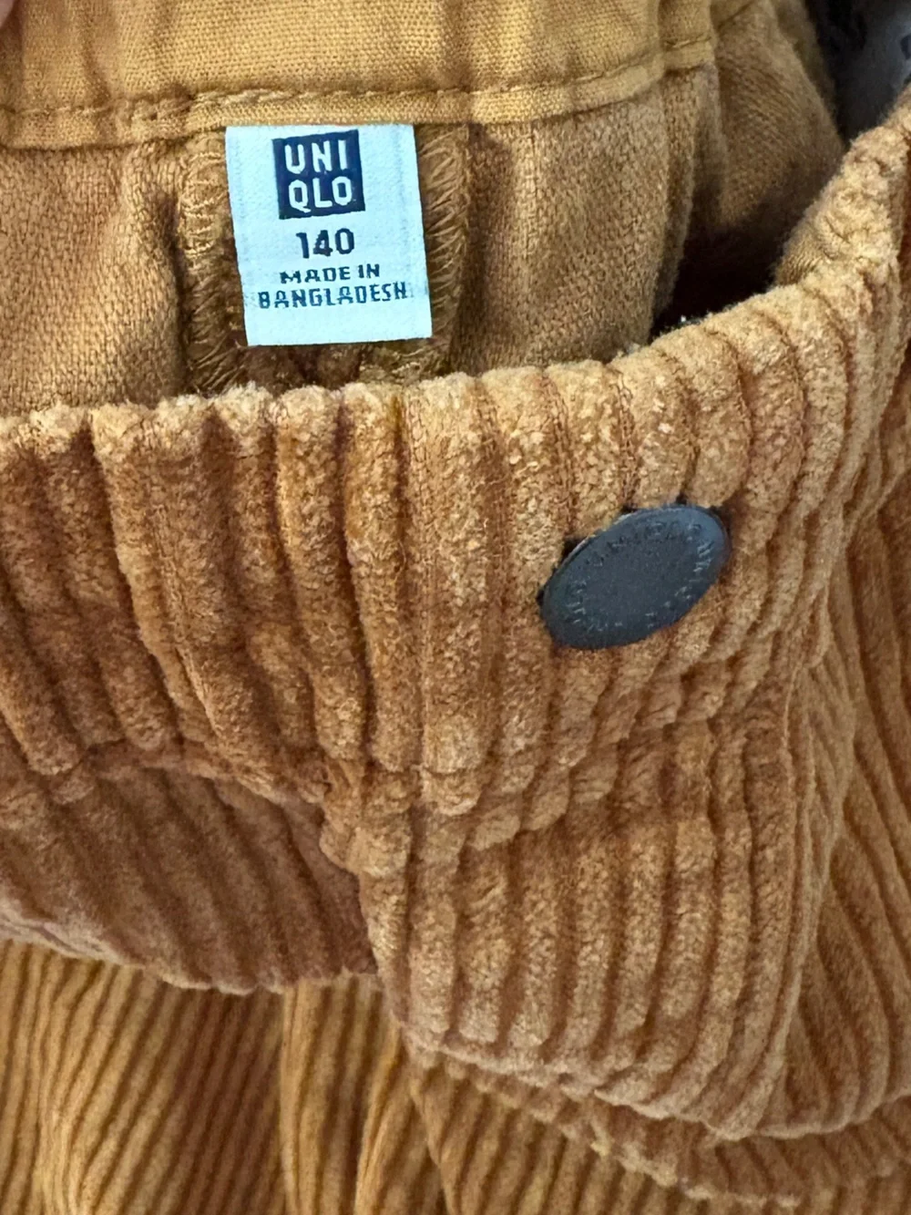 Uniqlo size 140